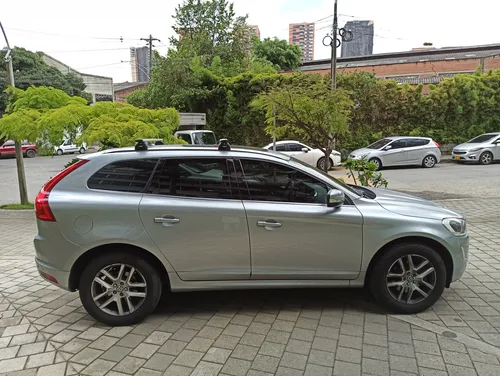 Volvo XC60 2.0 T5 Awd Summum
