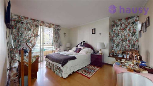 Tour Virtual // Av. El Bosque Sur (71809)