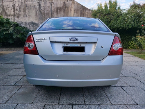 Imagen 2 de 16 de Ford Fiesta Max Edge Plus