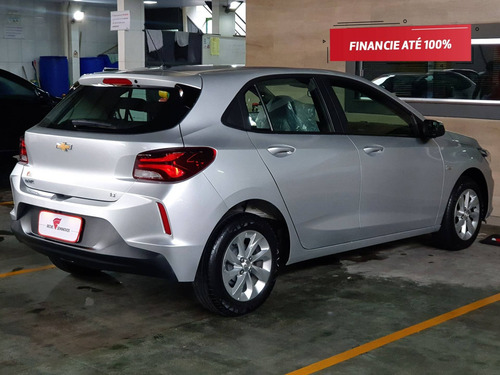 Imagem 6 de 15 de Chevrolet Onix 1.0 Flex Lt Manual