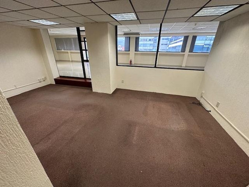 Plaza Polanco, Penthouse De 300m2 Más 30m2 De Un Amplio Balcón Privado, 8 Estacionamientos, Recepción, Sala De Juntas, 4 Privados, Amplia Área Abierta De Trabajo.