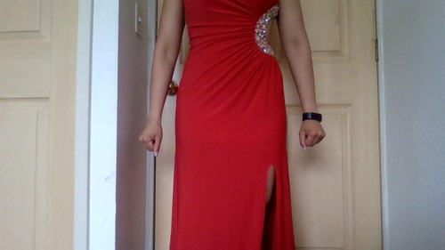 Vestido De Noche Rojo Con Piedreria- Usado Solo Dos Veces