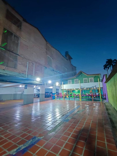 Imagen 17 de 27 de Venta. Hotel. Casa. Local Comercial. San Cristóbal