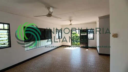 Apartamento En Arriendo En Pueblo Nuevo. Cod A16394