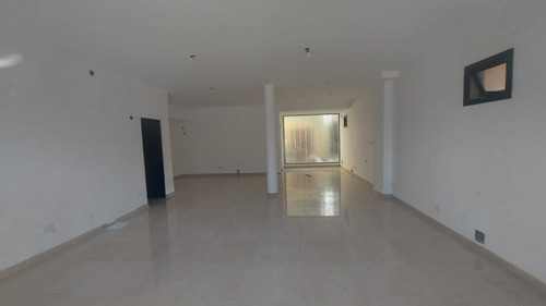 Imagen 4 de 9 de Local A Estrenar En Venta, Hernández, La Plata.