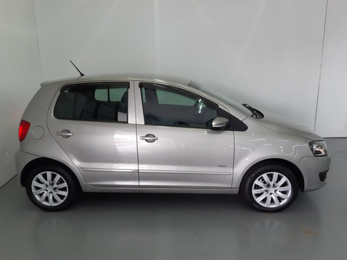 Volkswagen Fox 1.0 Vht (flex) 4p