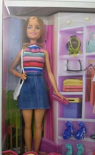 Muñeca Barbie con accesorios: gafas, collar, bolso, zapatos