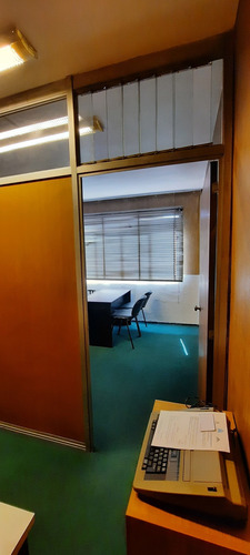 Oficina Ubicada En Calle Santiago Del Estero Nº 366, Superficie Cubierta De 18 M², Piso 9, Vista Al Este