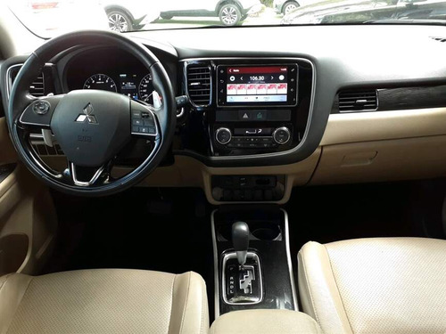 Mitsubishi Outlander 3.0 GT 4X4 V6 24V GASOLINA 4P AUTOMÁTICO