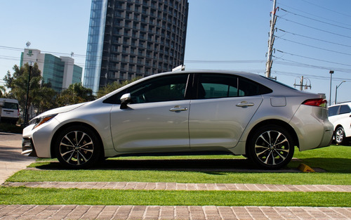 Imagen 4 de 14 de Toyota Corolla Se Cvt 2020