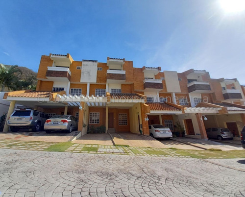 Imagen 1 de 15 de Eloisa Mejia Rentahouse Vende Townhouse En Trigal Norte Valencia 22-12136