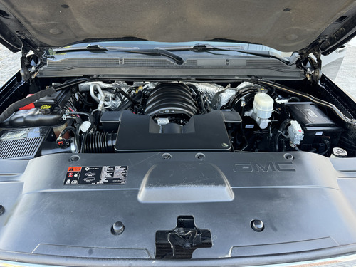 GMC Yukon 6.2 Denali V8 8 Vel At