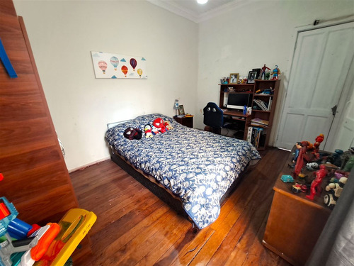 Casa En Venta De 3 Dorm. En Comuna De Santiago