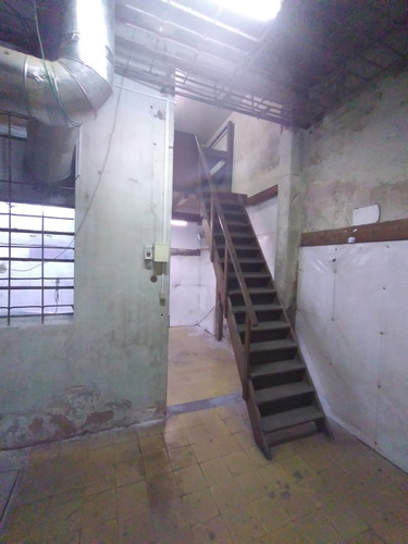 Local Comercial En Barrio Reus /excelente Zona