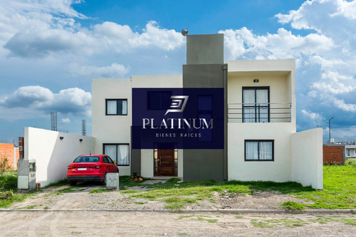 Venta Casa 4 Dormitorios Salta, Vía Aurelia