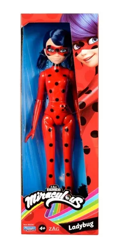 Una muñeca sales de ladybug
