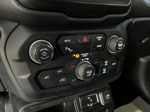 Jeep Renegade 1.8 16V FLEX LIMITED 4P AUTOMÁTICO