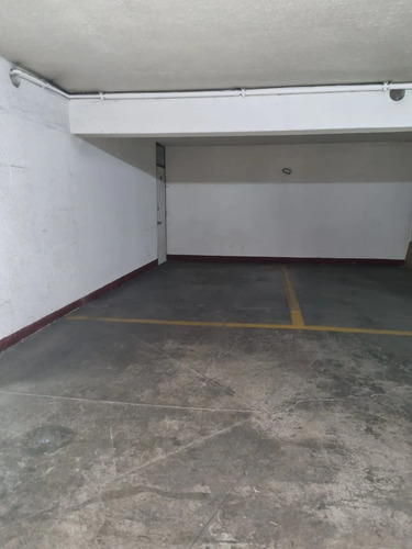 Estacionamiento Nueva De Lyon, Providencia