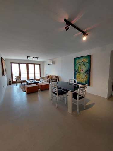 Imagen 4 de 13 de En Venta Apartamento Morro Karacola