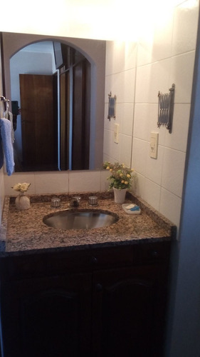 Imagen 9 de 12 de Oportunidad!! Vendo Hermosa Casa En Urca 3 Dor, Con Pileta
