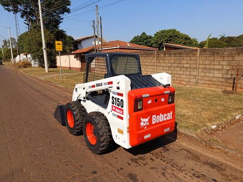 Mini-carregadeira Bobcat S150