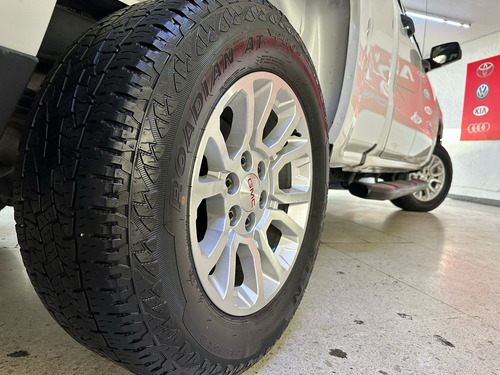 Chevrolet Silverado 5.4 2500 Doble Cabina Ls 4x2 At