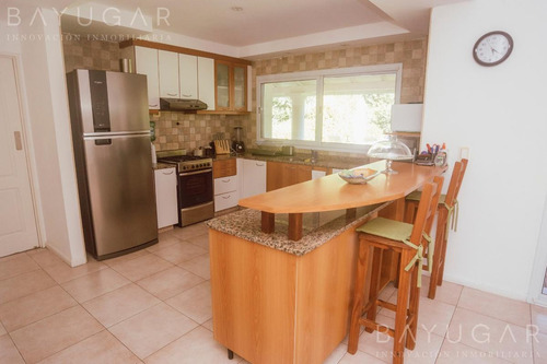 Venta - Casa Amoblada En Sausalito - Bayugar Negocios Inmobiliarios