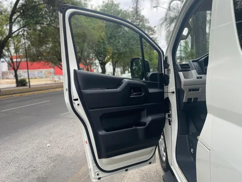 Toyota Hiace 2.7 Ventanas Superlarga Mt