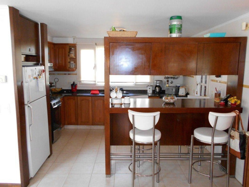 Alq X Temp: Chalet En Dos Plantas De 4 Dorm, Doble Garage, D