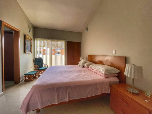 Imagen 13 de 20 de Re/max. Iris Hernandez . Townhouse (250m2). Piedras Pintadas. Valencia. Codigo 136400