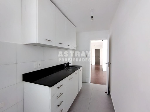 Imagen 4 de 14 de Apartamento En Venta De 2 Dormitorios En Unión (ref: Ast-2440)
