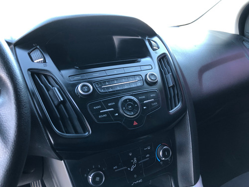 Ford Focus III 1.6 Sedan S