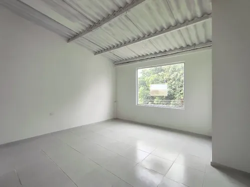 Local En Arriendo En Latina. Cod A30272