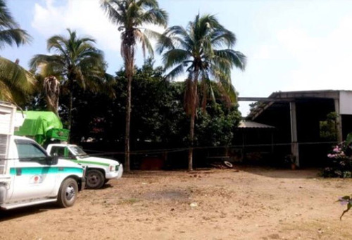 Venta De Terreno Con Bodega En Ocozocuautla.