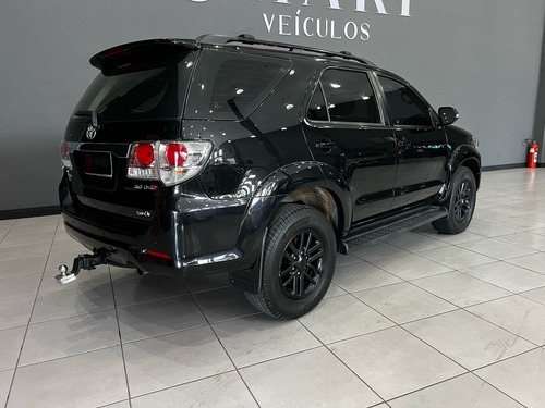 Toyota Hilux SW4 3.0 TDI 4x4 SRV 5L