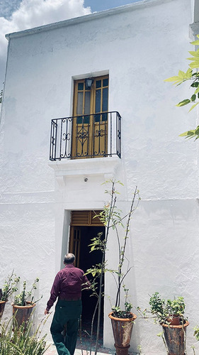 Casa Remodelada Muy Céntrica A Dos Cuadras Del Hospital Civil Muy Amplia