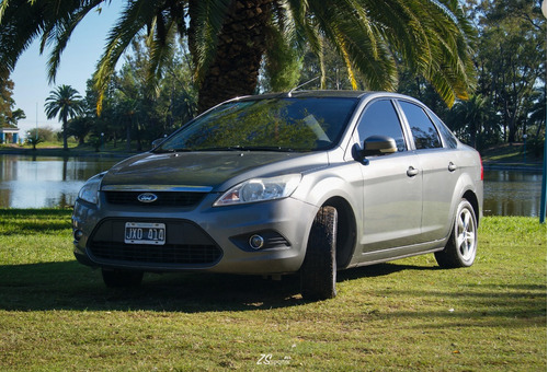 Ford Focus 2 2.0 Ghia Mt