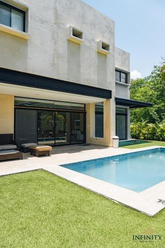 Imagen 15 de 19 de Residencia En Venta 5 Recámaras En Yucatán Country Club-oportunidad-yucatán Country Club