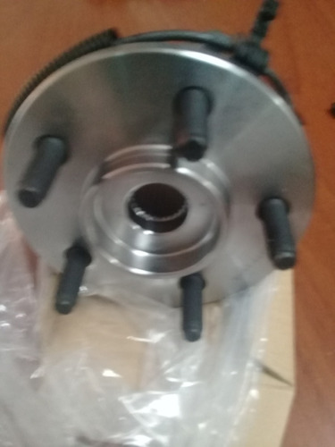 Mozo Cubo De Rueda Jeep Cherokee Liberty 2002 / 2007 