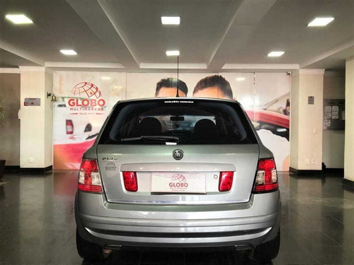 Imagem 10 de 11 de Fiat Stilo Flex Dualogic