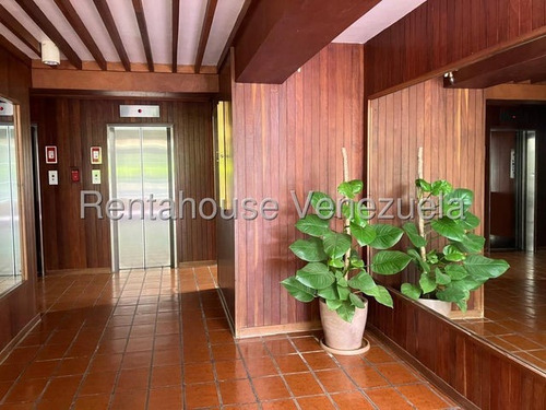 Yf Apartamento En Venta En Santa Rosa De Lima 25-9866 Merw