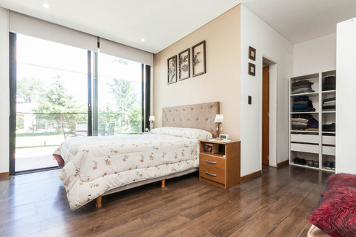 Casa 5 Amb. En La Alameda - Canning
