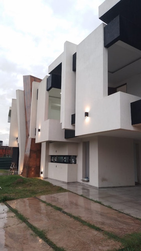 Oportunidad , Casa A Estrenar La Mejor Ubicacion Principado