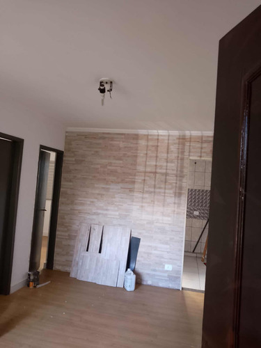 Apartamento Térreo Com 2 Dormitórios E Piso Vinílico