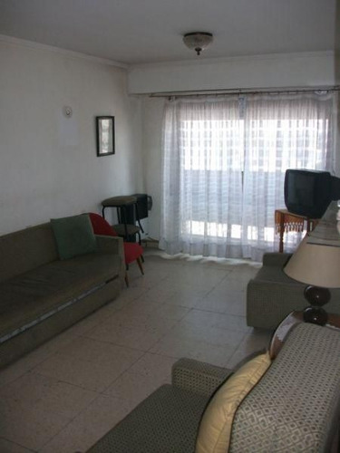Imagen 7 de 12 de Temporada | 2 Ambientes Con Balcon Plz Colon