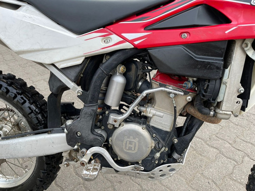 Imagen 2 de 13 de Husqvarna Te310