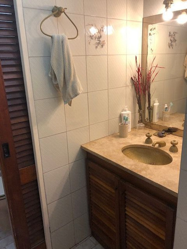 Casa En Venta En Mataderos Residencial