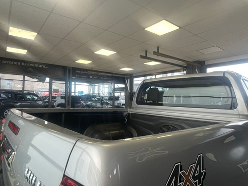 Imagen 15 de 19 de Toyota Hilux 4x4 Dc Srv At6 2.8td Unica En Su Estado Gs