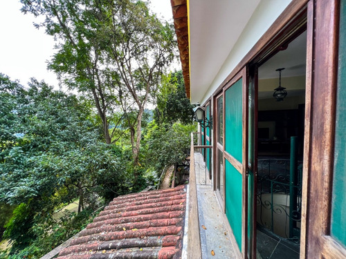 Casa Dois Andares 140 M/q Dentro De Clube Em Meio A Floresta