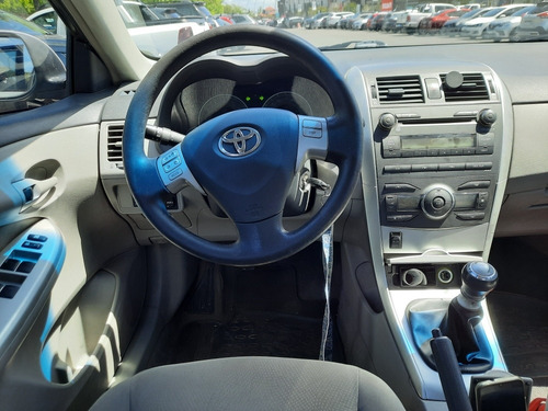 Imagen 4 de 16 de Toyota Corolla 2011 1.8 Xei Mt